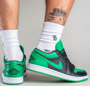 Giay Nike Air Jordan 1 Low 'Lucky Green' 553560-065