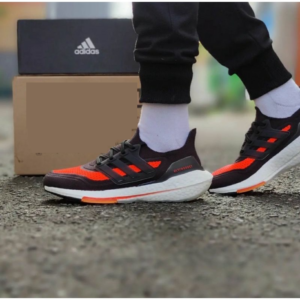Alternative view of Giày Adidas Ultraboost 21 'Carbon Red' FZ2559
