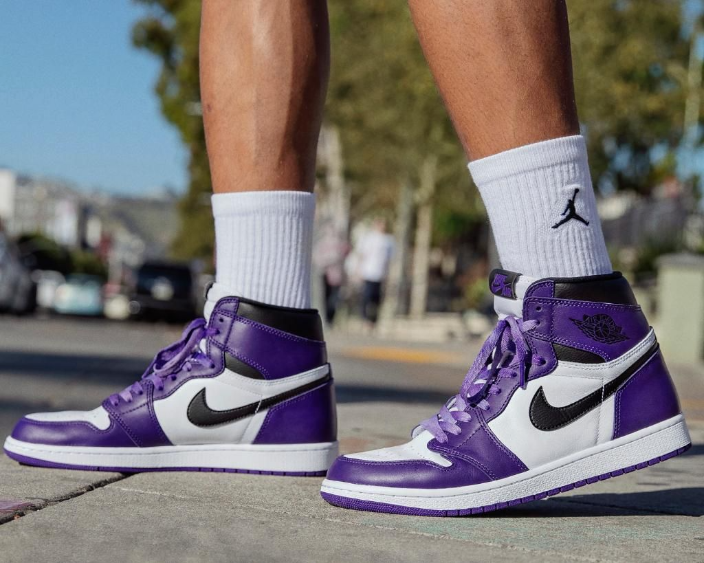 Cách phân biệt một đôi Nike Air Jordan 1 “Court Purple” real và fake Hinh anh 1: Cach phan biet mot doi Nike Air Jordan 1 “Court Purple” real va fake