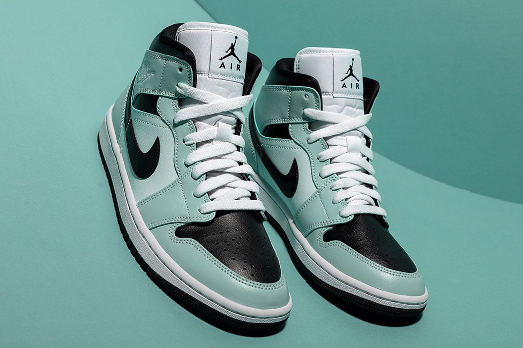 bang-xep-hang-nhung-doi-air-jordan-1-mid-tuyet-voi-nhat-2021