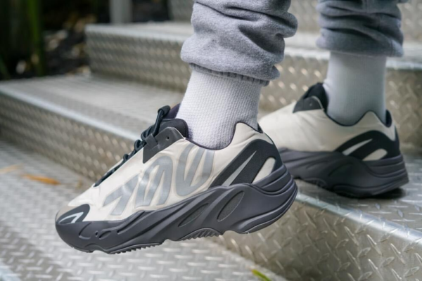 Giày Adidas Yeezy Boost 700 MNVN 'Geode' GW9526 - Ảnh 3