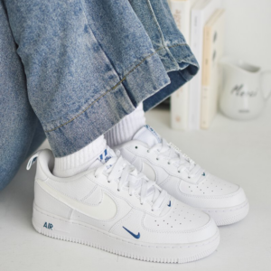 Giay Nike Air Force 1 '07 LV8 'White Dark Marina Blue' FB8971-100