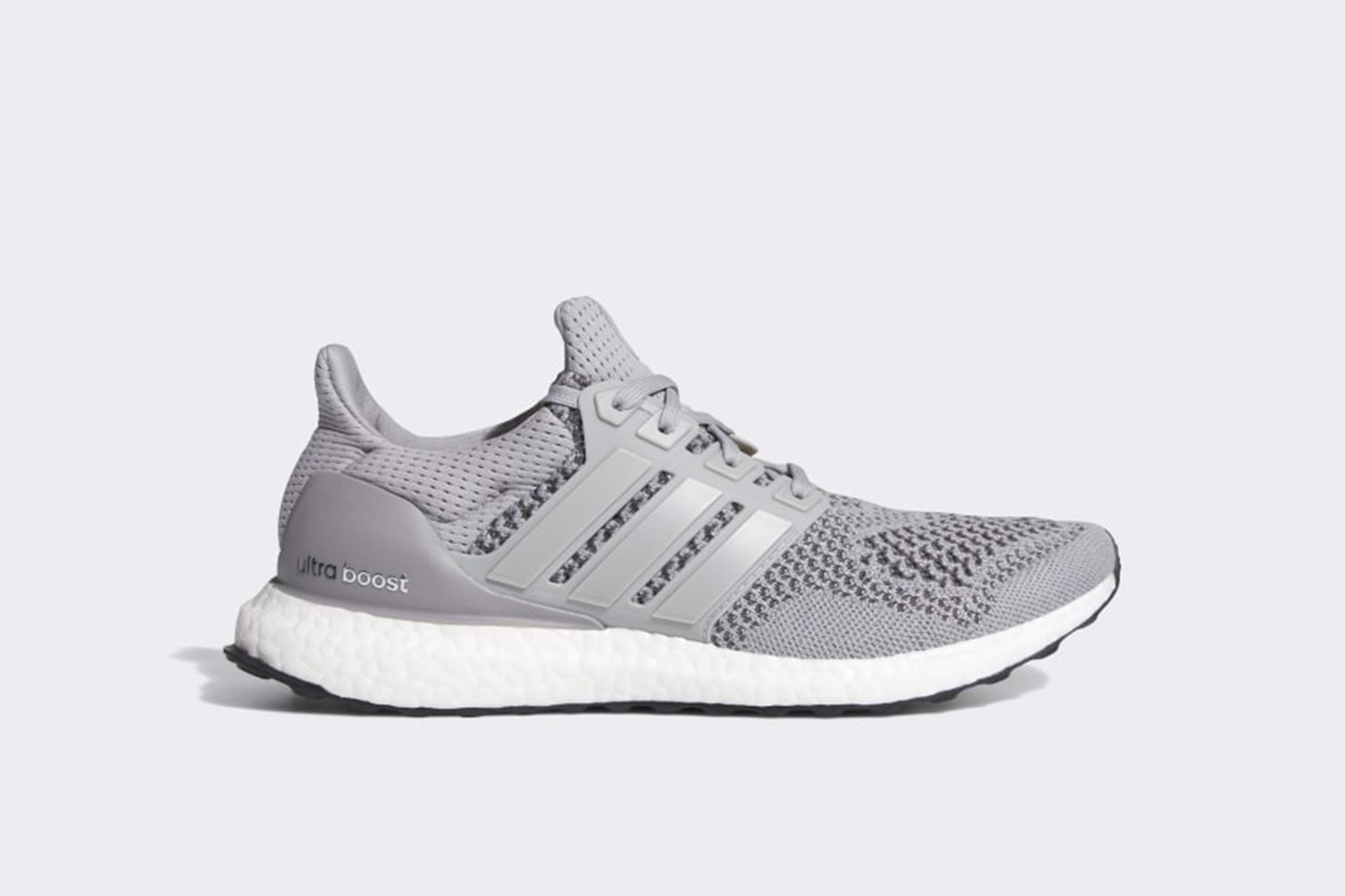 10 đôi giày Adidas Ultra Boost đáng mua nhất thời điểm hiện tại Hinh anh 1: 10 doi giay Adidas Ultra Boost dang mua nhat thoi diem hien tai