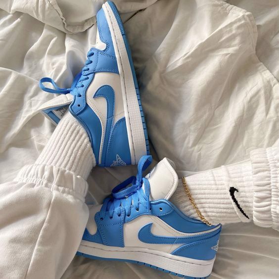 dau-la-nhung-doi-nike-air-jordan-1-low-ban-chay-nhat-2020
