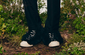 Alternative view of Giày Converse AMBUSH x Chuck 70 High 'Fuzzy Black Egret' 170586C