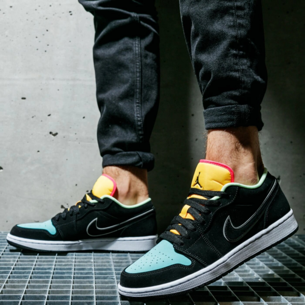 Giày Nike Air Jordan 1 Low SE 'Aurora Green' CK3022-013 - Ảnh 2