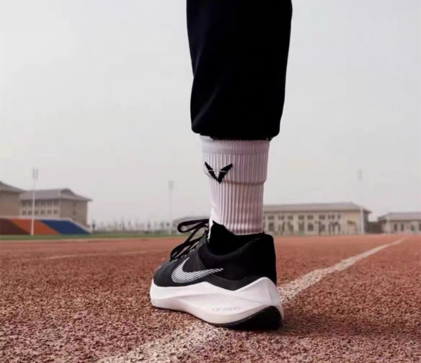 Giày Nike Air Zoom Winflo 8 'Black White' CW3419-006 - Ảnh 6