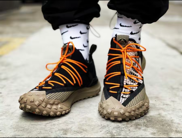 Giày Nike ACG Mountain Fly Low 'Stone Black' DA5424-200 - Ảnh 3
