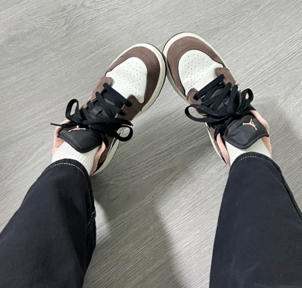Giày Nike Air Jordan 1 Low SE GS 'Light Chocolate' DM0589-200 - Ảnh 5