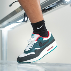 Giay Nike LeBron x Liverpool F.C. x Air Max 1 'Third Kit' FB8914-100