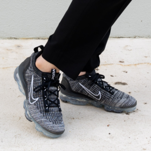Alternative view of Giày Nike Wmns Air VaporMax 2021 Flyknit 'Oreo' DH4088-003