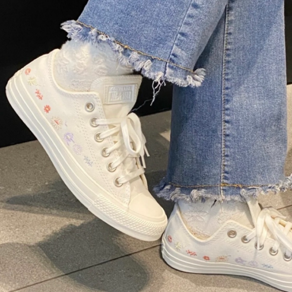 Giày Converse Chuck Taylor All Star Embroidered Floral A01595C - Ảnh 3