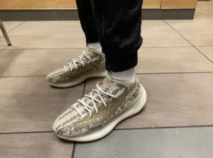 Alternative view of Giày Adidas Yeezy Boost 380 'Stone Salt' GZ0472