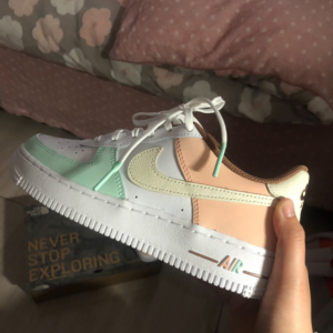 Giay Nike Air Force 1 LV8 GS 'Ice Cream' DX3727-100