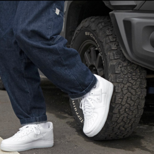 Giay Nike Air Force 1 Low '07 Retro Jewel Swoosh 'Triple White' FN5924-100