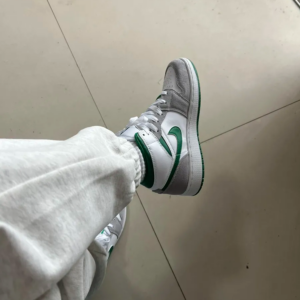 Giay Nike Air Jordan 1 Mid 'Light Smoke Grey Pine Green' DC7248-103