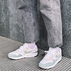 Giay Nike Air Max 1 'Mica Green' DZ4549-100