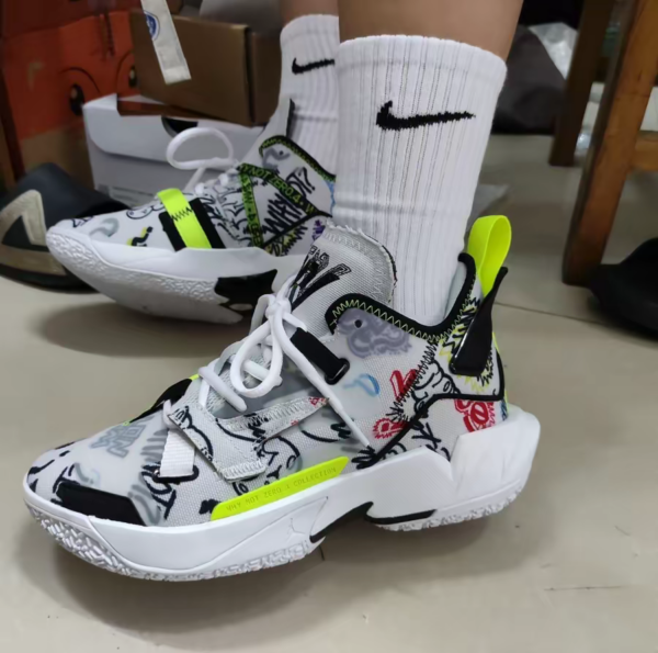 Giày Nike Jordan Why Not Zer0.4 GS 'Graffiti' DD9659-007 - Ảnh 2
