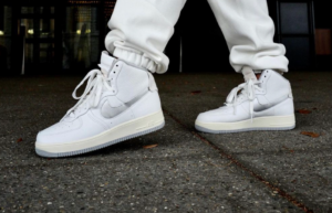 Giay Nike Wmns Air Force 1 High Sculpt 'White Light Smoke Grey' DC3590-101