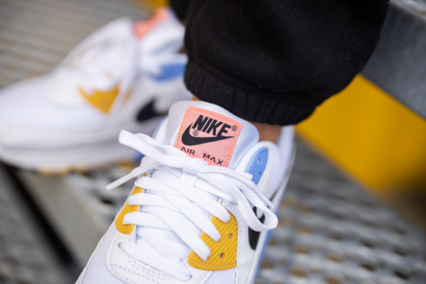 Giày Nike Wmns Air Max 90 'Solar Flare' CZ3950-100 - Ảnh 5