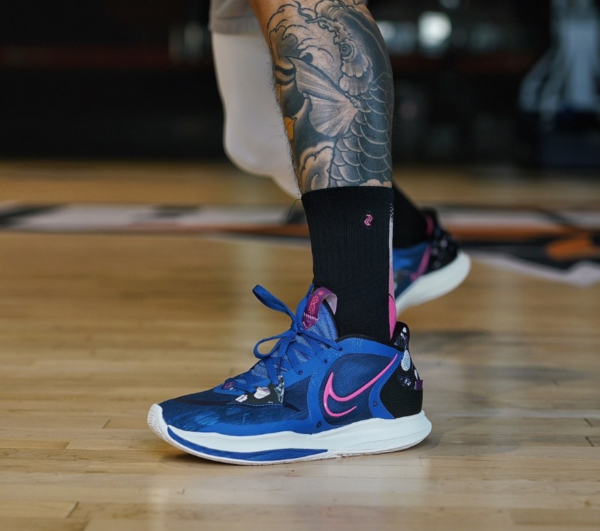 Giay Nike Kyrie Low 5 EP 'Precious Stones' DJ6014-400