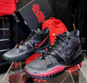 Alternative view of Giày Nike Kyrie 7 'Bred' CT4080-005