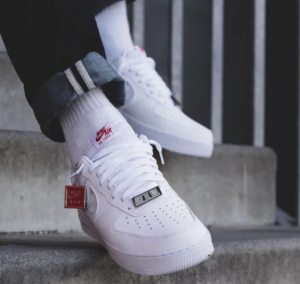 Giay Nike Air Force 1 Low 'Topography Pack White University Red' DH3941-100