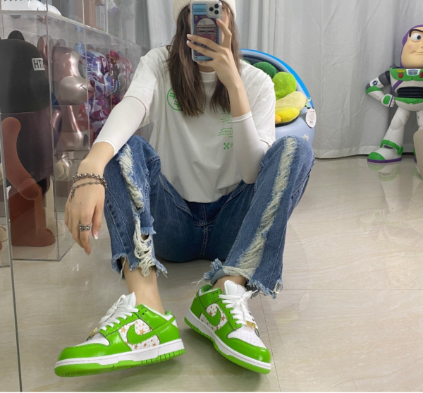 Giày Nike Supreme x Dunk Low OG SB QS 'Mean Green' DH3228-101 - Ảnh 12