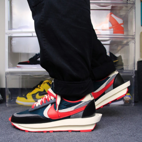 Giày Nike Sacai x Undercover x LDWaffle 'Midnight Spruce University Red' DJ4877-300 - Ảnh 6