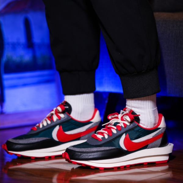 Giày Nike Sacai x Undercover x LDWaffle 'Midnight Spruce University Red' DJ4877-300 - Ảnh 3