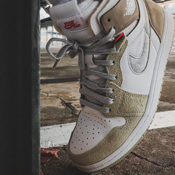 Giày Nike Wmns Air Jordan 1 High Zoom Comfort 'Olive Aura' CT0979-102 - Ảnh 3