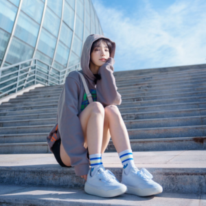 Alternative view of Giày Adidas Wmns Her Court 'Triple White' GY3579