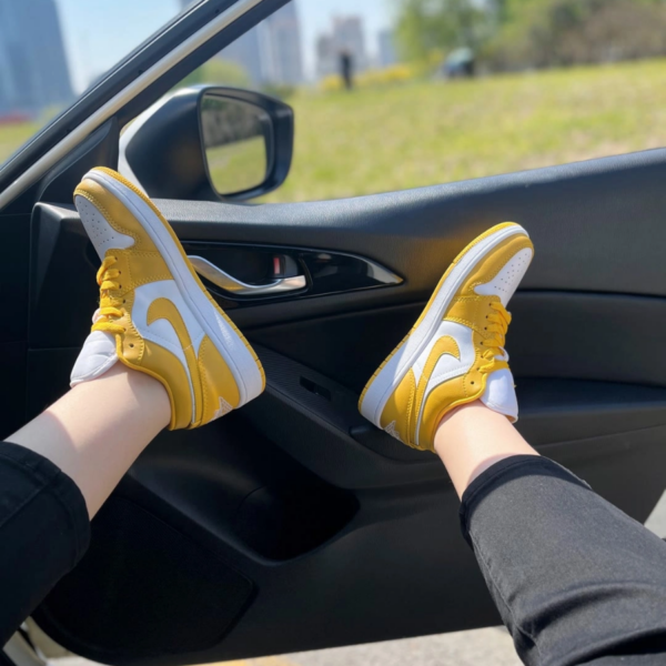 Giày Nike Air Jordan 1 Low GS 'White Yellow' 553560-171 - Ảnh 4