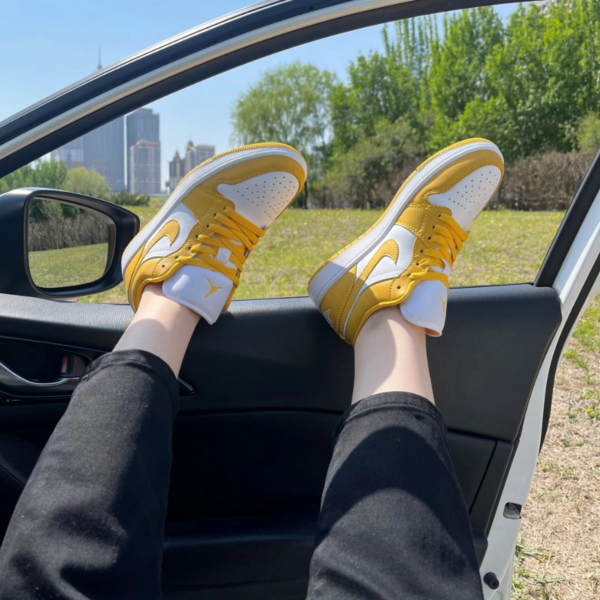 Giày Nike Air Jordan 1 Low GS 'White Yellow' 553560-171 - Ảnh 5