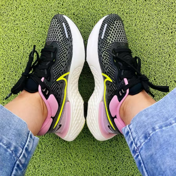 Giày Nike Wmns ZoomX Invincible Run Flyknit 'Black Elemental Pink' CT2229-002 - Ảnh 2