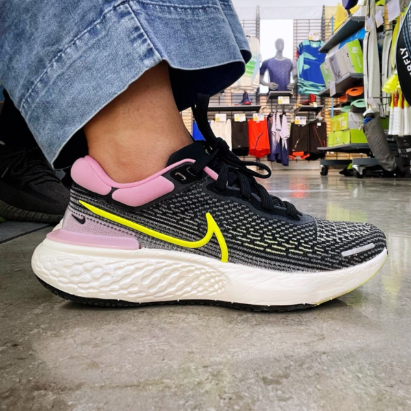 Giày Nike Wmns ZoomX Invincible Run Flyknit 'Black Elemental Pink' CT2229-002 - Ảnh 4