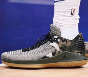 Alternative view of Giày Nike Air Jordan 32 'Veterans Day' AA1253-200