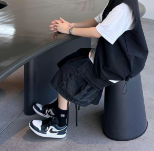 Alternative view of Giày Nike Air Jordan 1 Low GS 'Armory Navy' 553560-411