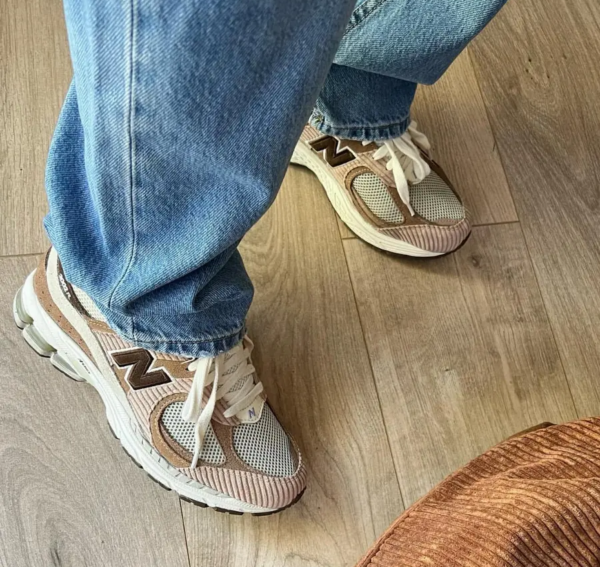 Giày New Balance 2002R 'SSENSE Corduroy' M2002RSS - Ảnh 4