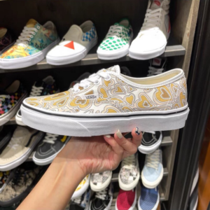 Giay Vans Classic Slip On 'Pink Heart' VN0A5JMHJBW