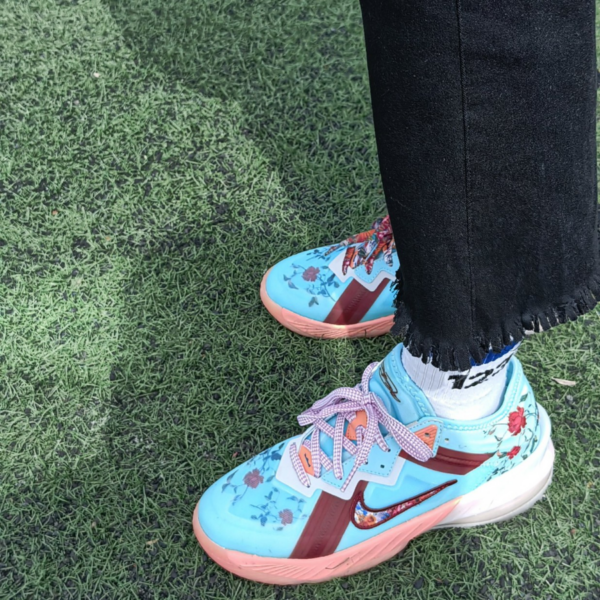 Giày Nike Mimi Plange x LeBron 18 Low GS 'Daughters' DN4177-400 - Ảnh 4