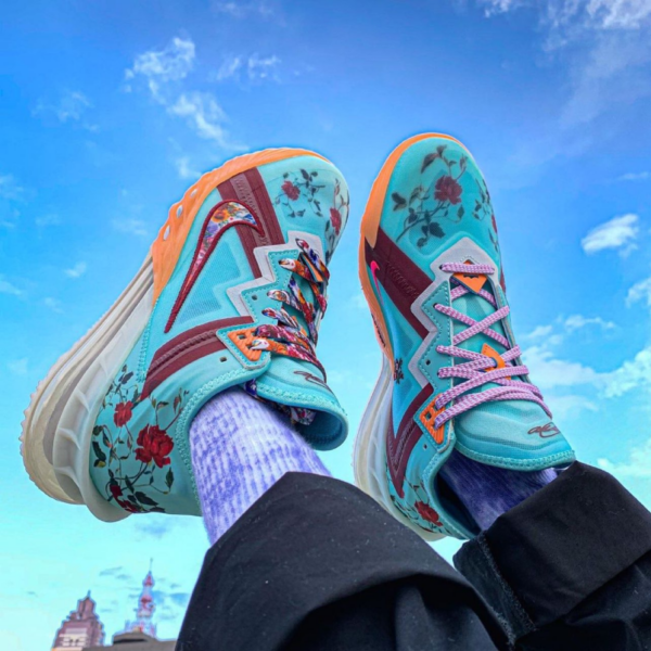 Giày Nike Mimi Plange x LeBron 18 Low GS 'Daughters' DN4177-400 - Ảnh 2