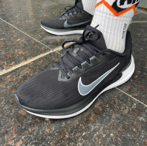 Giay Nike Air Winflo 9 In Schwarz 'Black' DD8686-001