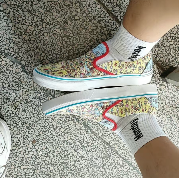 Giày Vans Classic Slip-On x Where's Waldo? 'Find Steve' VN0A33TB3WO - Ảnh 2