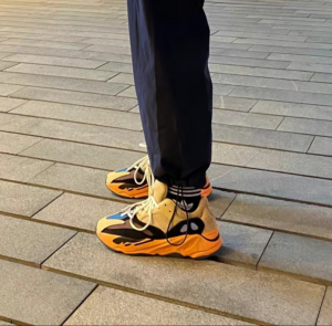 Alternative view of Giày Adidas Yeezy 700 Enflame Amber Orange GW0297