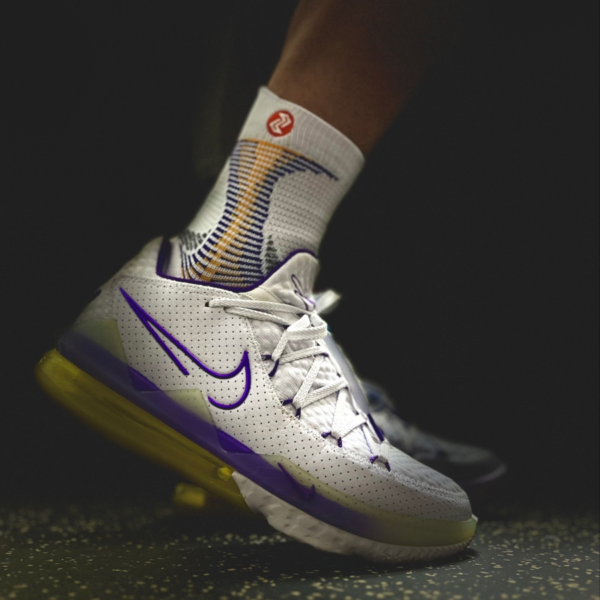 Giày Nike LeBron 17 Low 'Lakers' CD5007-102 - Ảnh 7