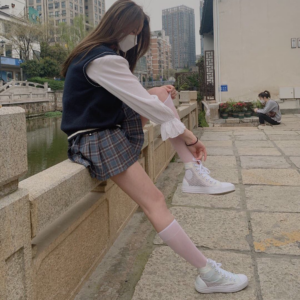 Alternative view of Giày Converse Chuck Taylor All Star High 'Translucent' 165609C