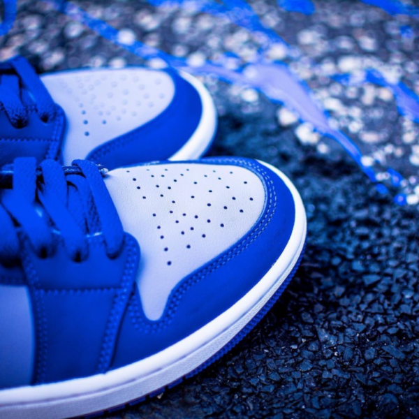 Giày Nike Air Jordan 1 Mid 'Appears In Georgetown Colors' DH7821-500 - Ảnh 4