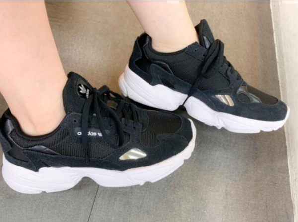 Giày Adidas Falcon Core Black Cloud White B28129 - Ảnh 4