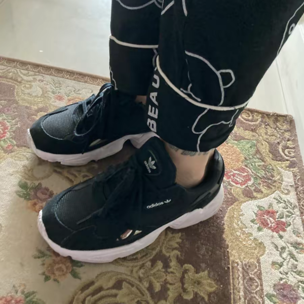 Giày Adidas Falcon Core Black Cloud White B28129 - Ảnh 7